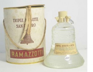 Immagine della bottiglia di triple anisette san pietro